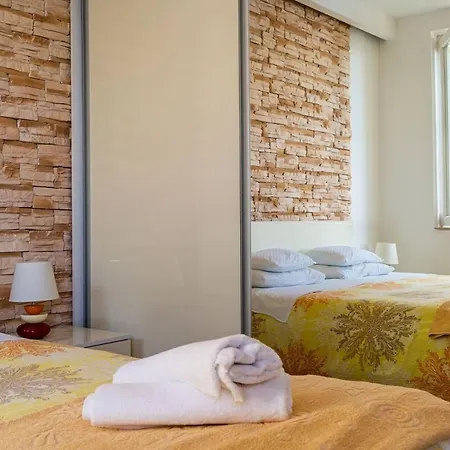 Apartment Stunning Old Town View Apart. Lenka *